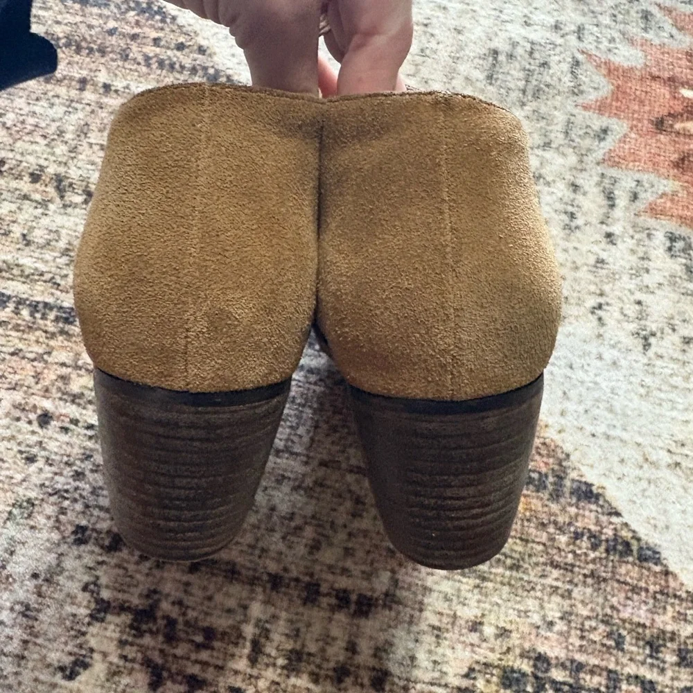 ANTHROPOLOGIE SILENT D Bichon Cut-Out Ankle Boots Women Tan Suede Sz 40 Leather